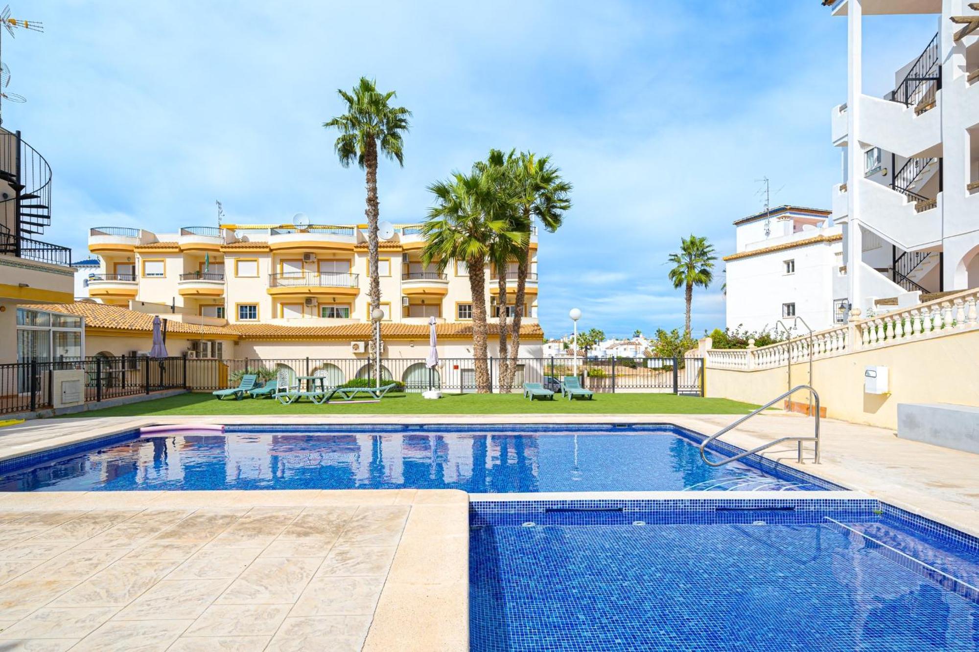 Villamartin Apartment. Excellent Location For Golfers, Cyclists And Hikers מראה חיצוני תמונה